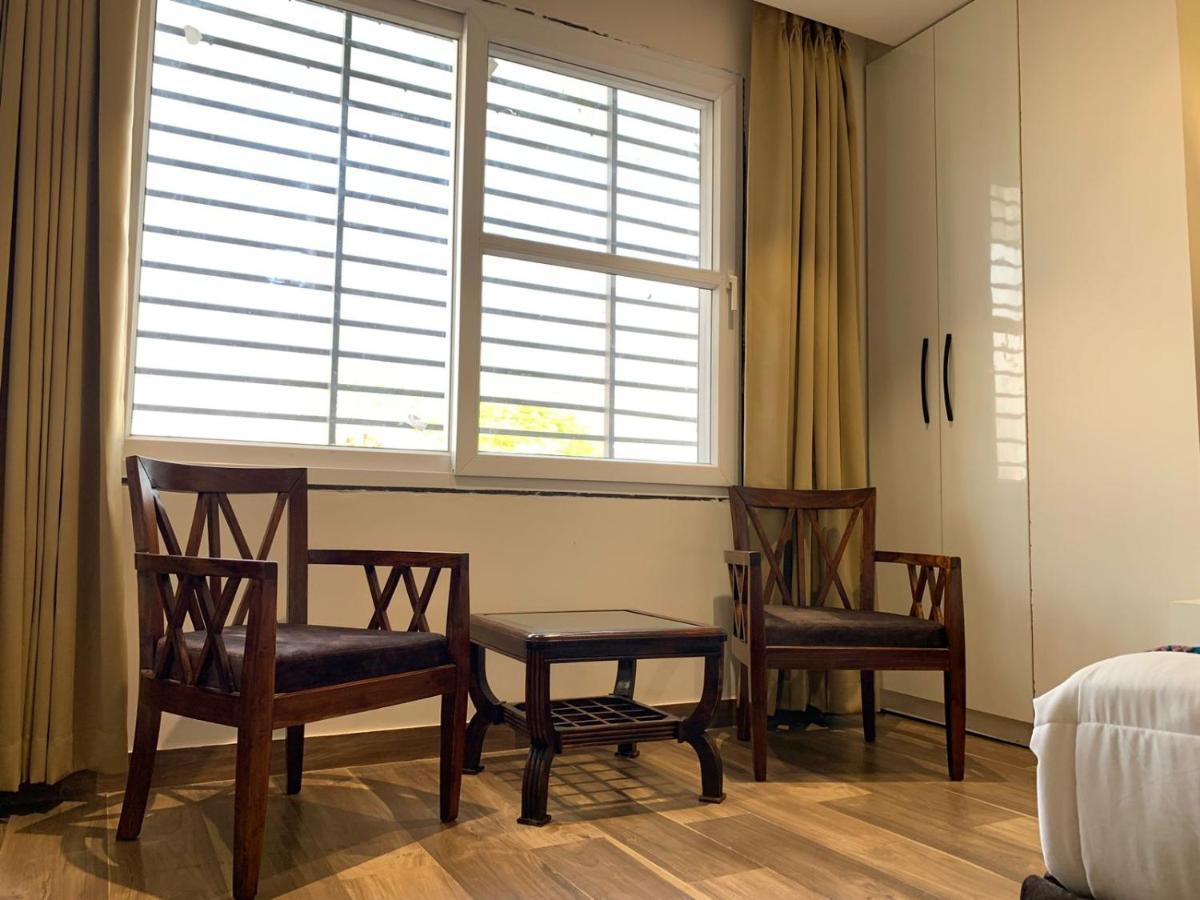 Hotel Alpine Plaza Shahpur  Ngoại thất bức ảnh